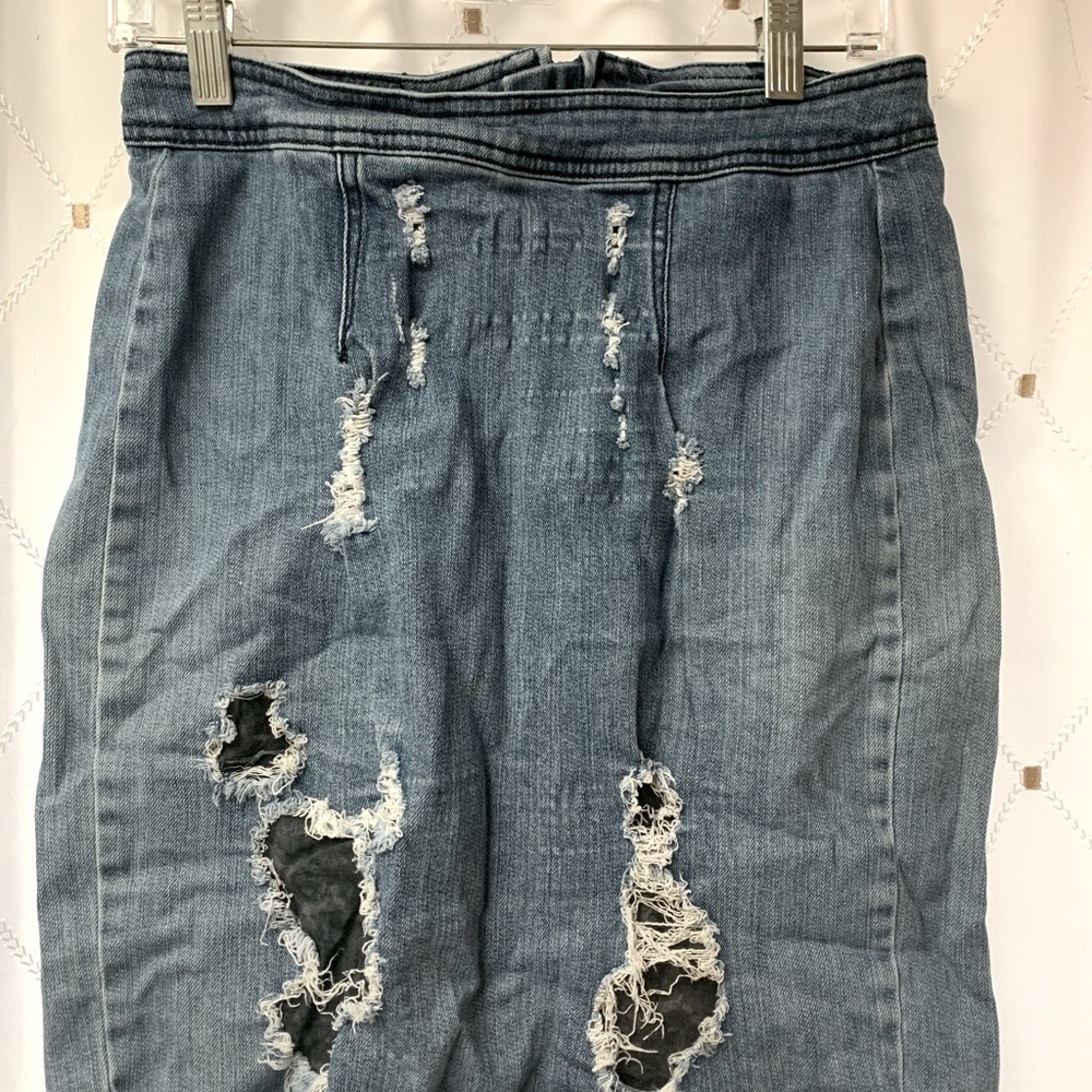 Distressed denim Skirt 👖